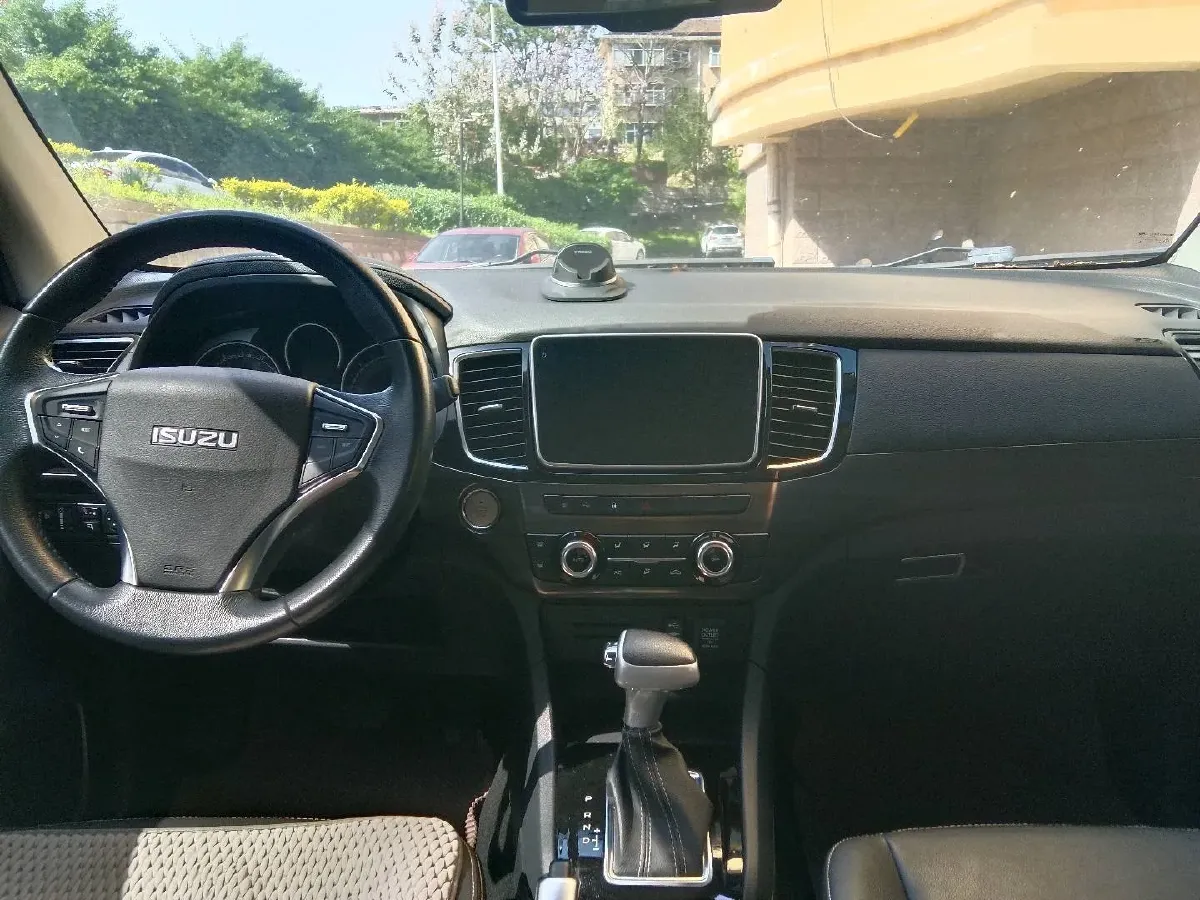 2020 Mitsubishi Outlander 2.4L 192HP L4 CVT,autocango,china used car exporter,china ev exporter,chinese used car exporter,chinese used ev exporter