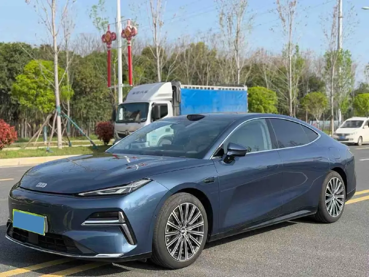 2025 Geely Galaxy Starshine 8 1.5T 163HP L4 3DHT PHEV 27.69KWH,autocango,china used car exporter,china ev exporter,chinese used car exporter,chinese used ev exporter