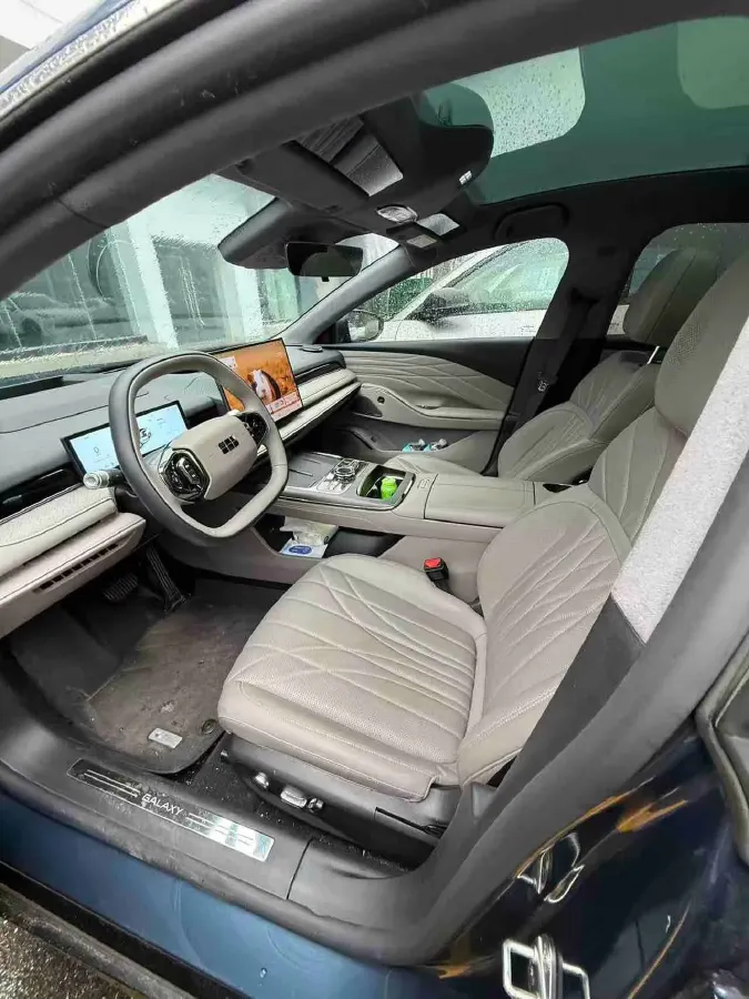 2025 Geely Galaxy Starshine 8 1.5T 163HP L4 3DHT PHEV 27.69KWH,autocango,china used car exporter,china ev exporter,chinese used car exporter,chinese used ev exporter