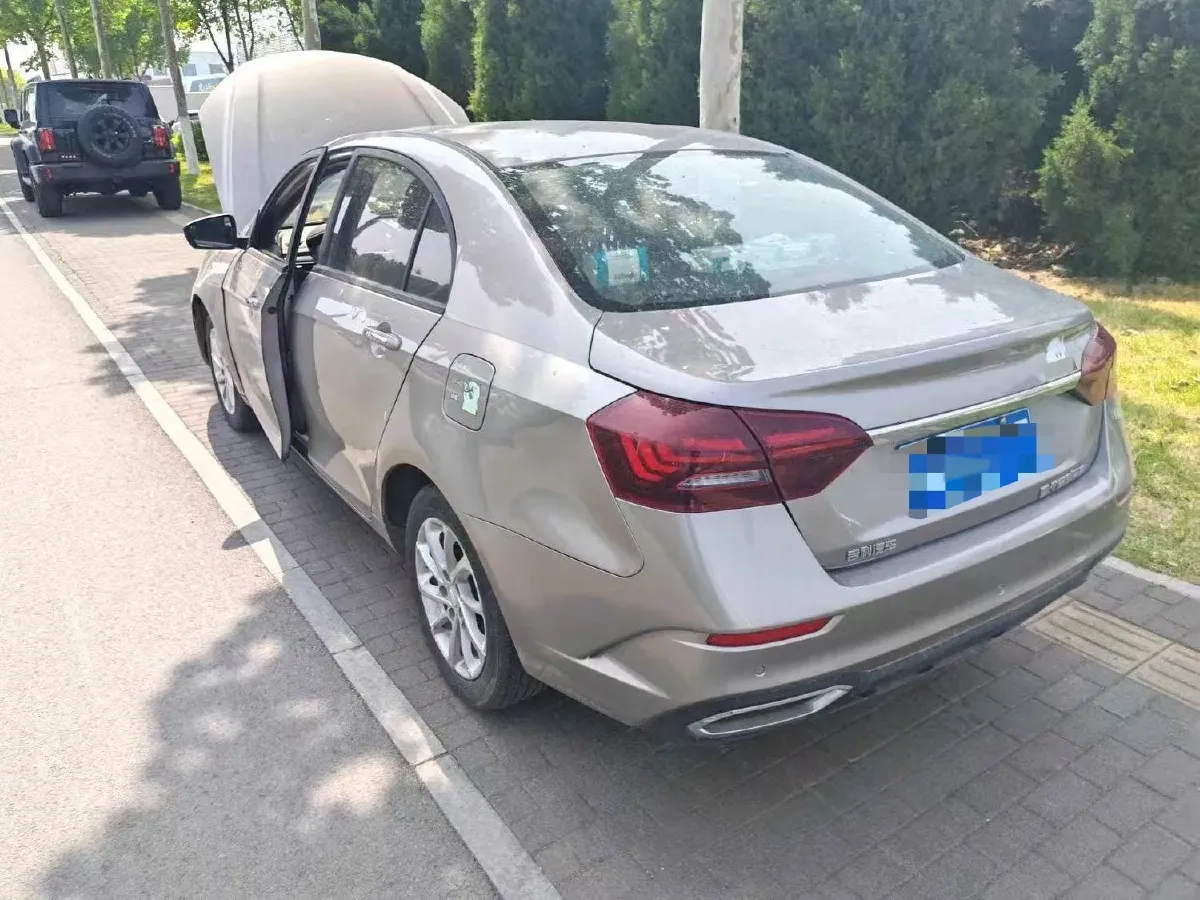 2021 Geely Emgrand 1.5L 109HP L4 CVT,autocango,china used car exporter,china ev exporter,chinese used car exporter,chinese used ev exporter