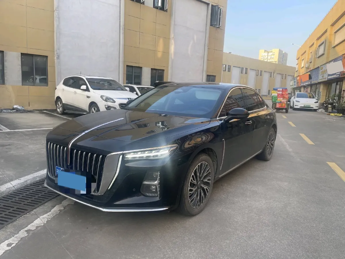 2025 HongQi H5 1.5T 169HP L4 1DHT Hybrid,autocango,china used car exporter,china ev exporter,chinese used car exporter,chinese used ev exporter