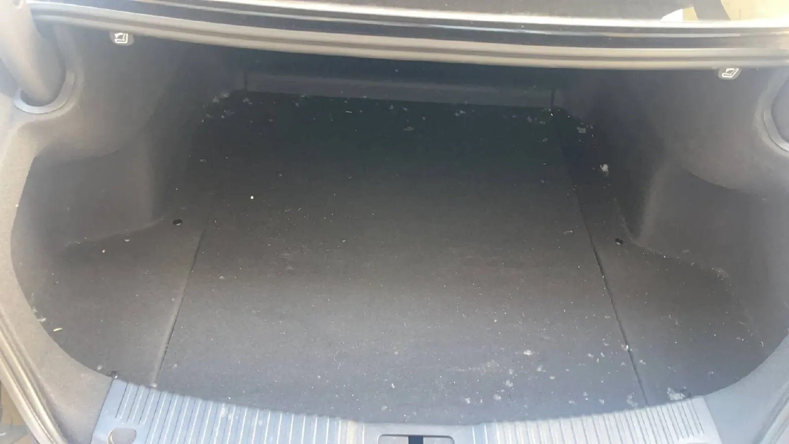 2025 HongQi H5 1.5T 169HP L4 1DHT Hybrid,autocango,china used car exporter,china ev exporter,chinese used car exporter,chinese used ev exporter