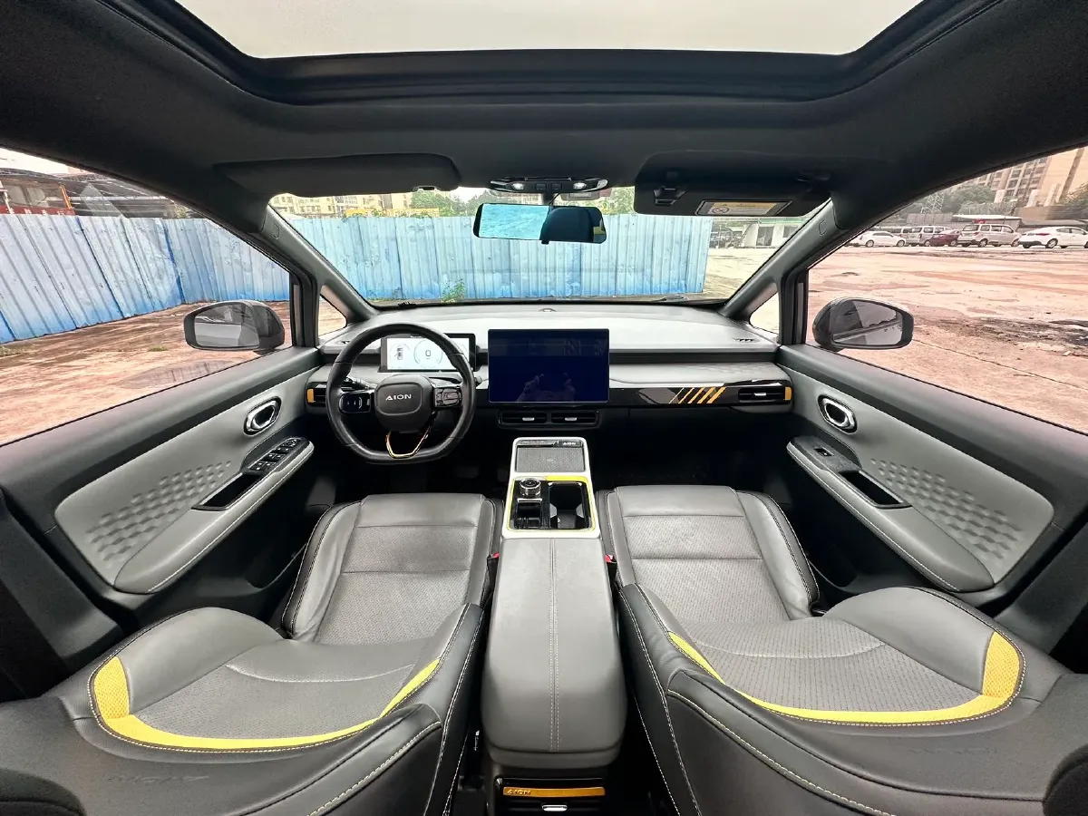 2022 Geely Okavango 1.8T 184HP L4 7DCT,autocango,china used car exporter,china ev exporter,chinese used car exporter,chinese used ev exporter