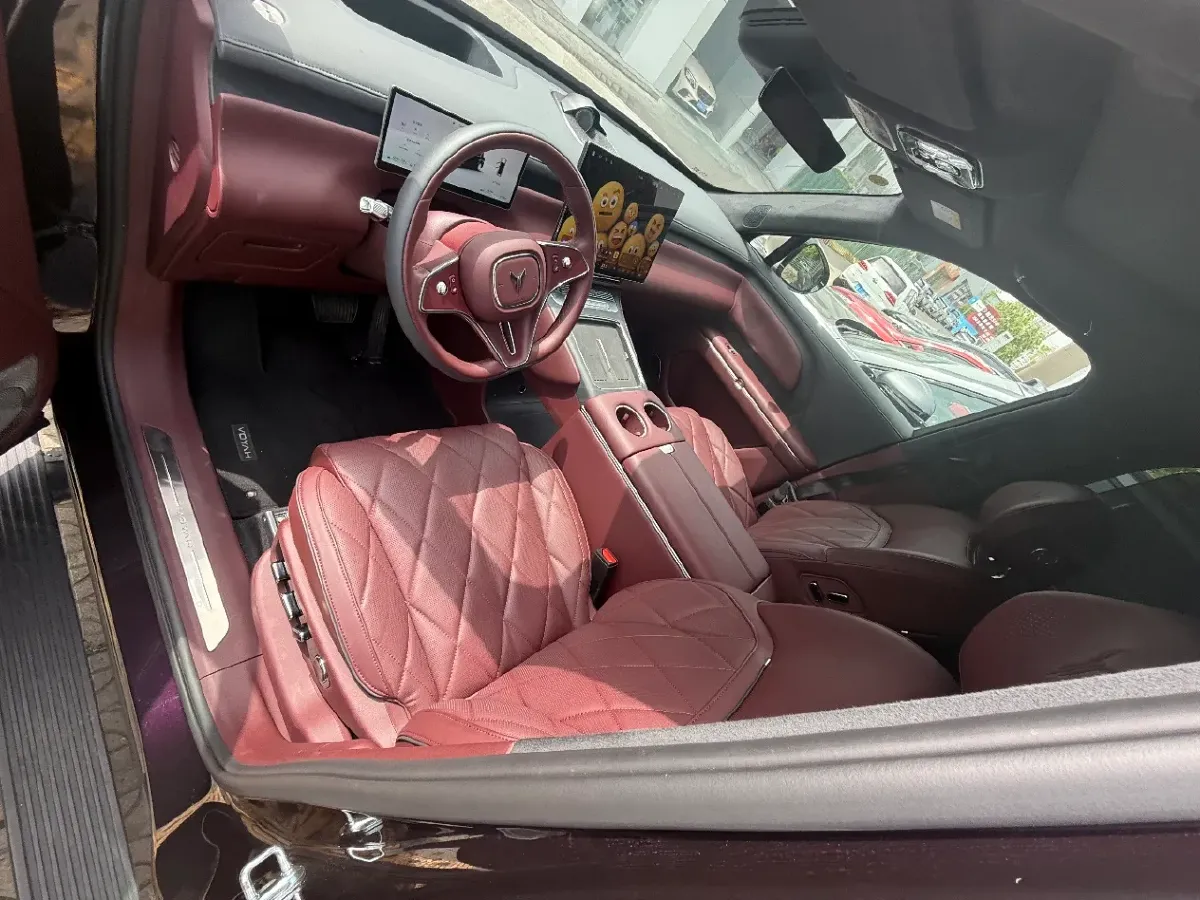 2026 Voyah 9L 1.5T 150HP L4 PHEV,autocango,china used car exporter,china ev exporter,chinese used car exporter,chinese used ev exporter