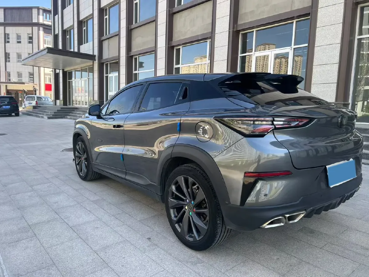 2021 ChangAn UNI-T 1.5T 180HP L4 7DCT,autocango,china used car exporter,china ev exporter,chinese used car exporter,chinese used ev exporter