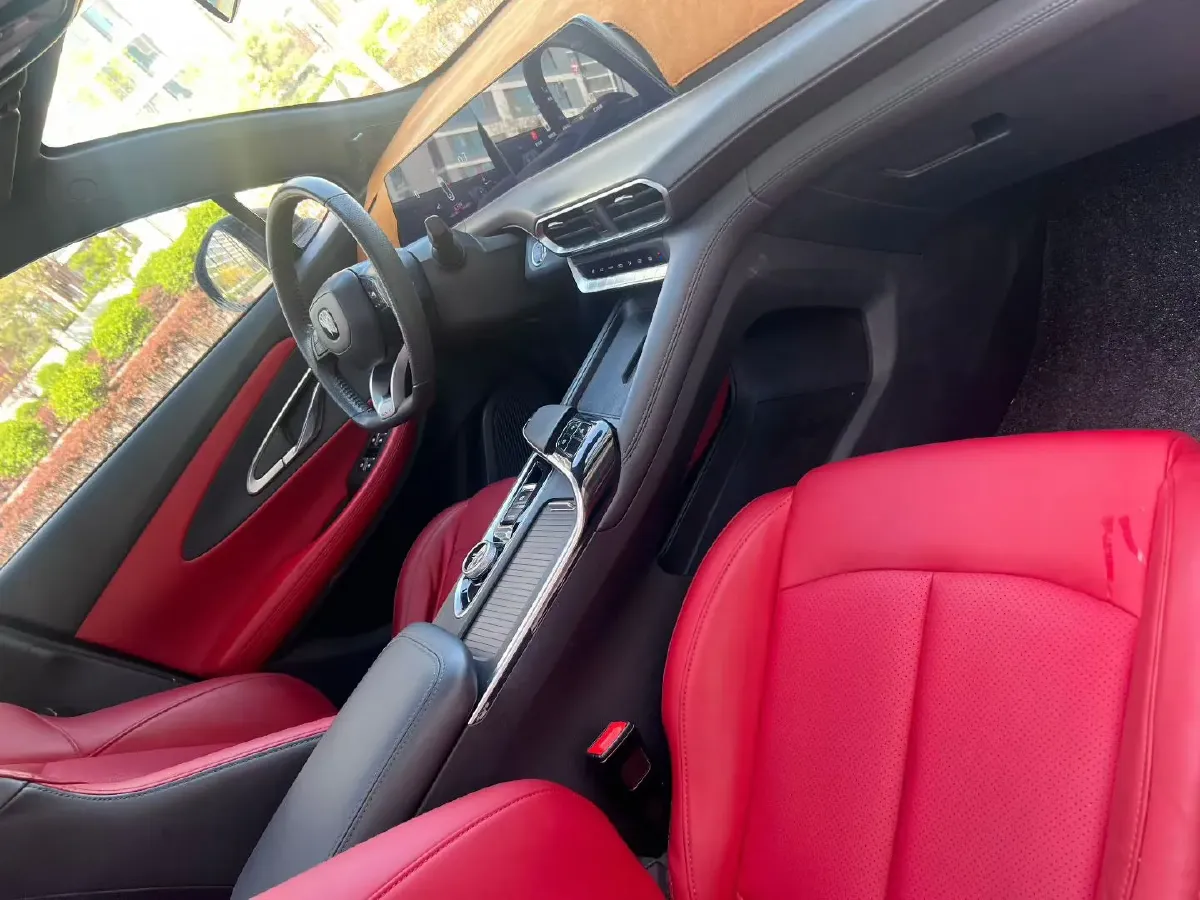 2021 ChangAn UNI-T 1.5T 180HP L4 7DCT,autocango,china used car exporter,china ev exporter,chinese used car exporter,chinese used ev exporter