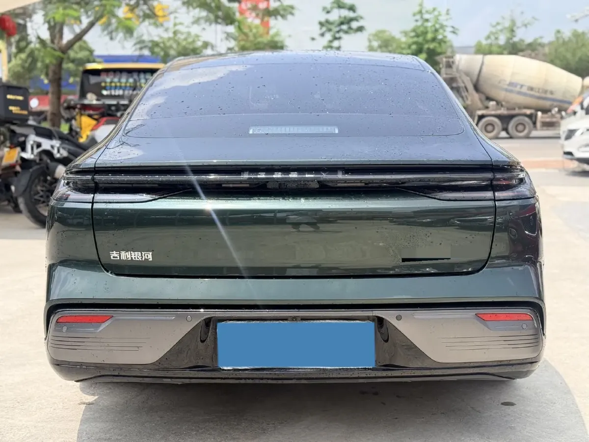 2025 Geely Galaxy Starshine 8 1.5T 163HP L4 3DHT PHEV 27.69KWH,autocango,china used car exporter,china ev exporter,chinese used car exporter,chinese used ev exporter