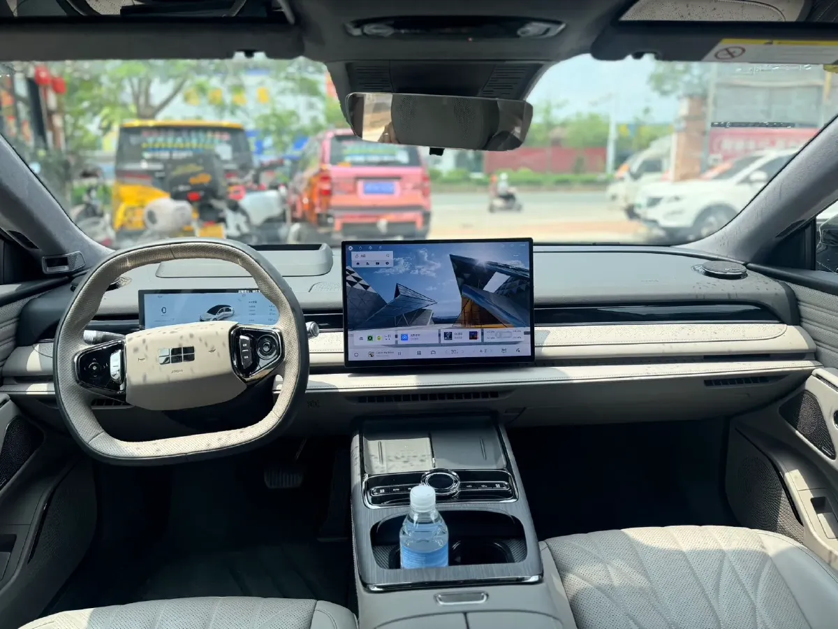 2025 Geely Galaxy Starshine 8 1.5T 163HP L4 3DHT PHEV 27.69KWH,autocango,china used car exporter,china ev exporter,chinese used car exporter,chinese used ev exporter