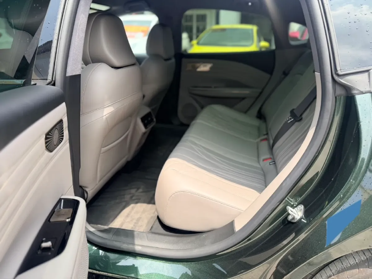 2025 Geely Galaxy Starshine 8 1.5T 163HP L4 3DHT PHEV 27.69KWH,autocango,china used car exporter,china ev exporter,chinese used car exporter,chinese used ev exporter