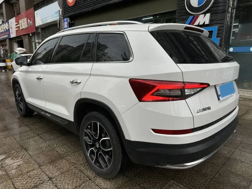 2020 Skoda Kodiak 2.0T 186HP L4 7DCT,autocango,china used car exporter,china ev exporter,chinese used car exporter,chinese used ev exporter