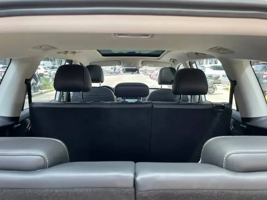 2019 Roewe RX8 2.0T 222HP L4 6AT,autocango,china used car exporter,china ev exporter,chinese used car exporter,chinese used ev exporter