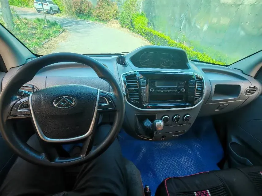 2019 MAXUS XinTu V80 2.0T 139HP L4 6MT,autocango,china used car exporter,china ev exporter,chinese used car exporter,chinese used ev exporter