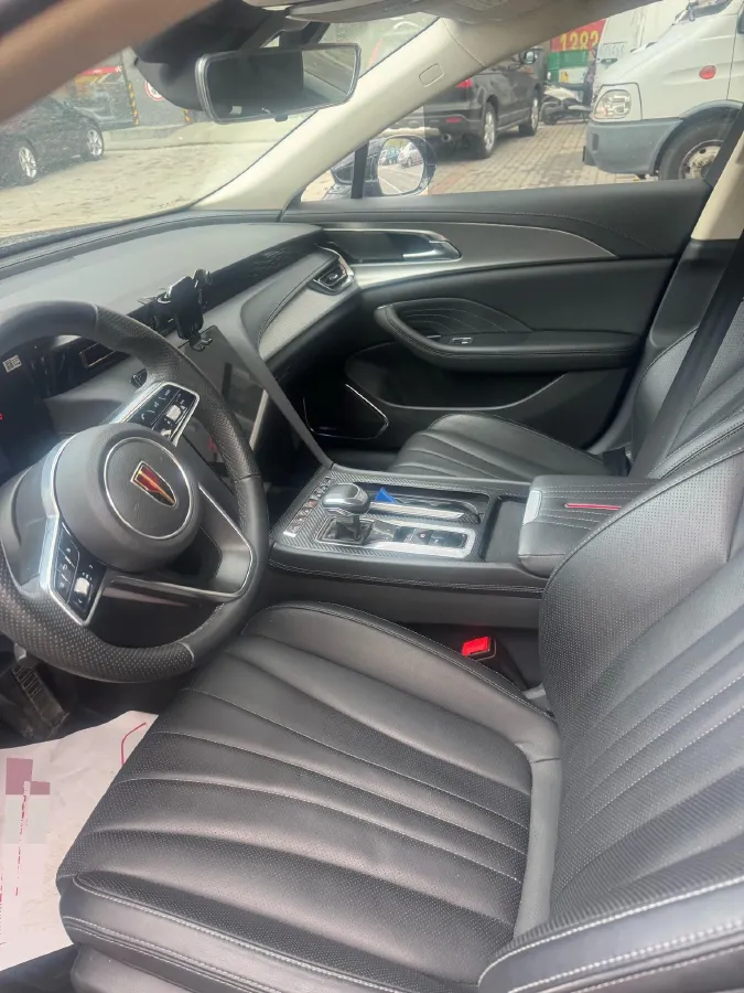 2022 HongQi H5 1.5T 169HP L4 7DCT,autocango,china used car exporter,china ev exporter,chinese used car exporter,chinese used ev exporter