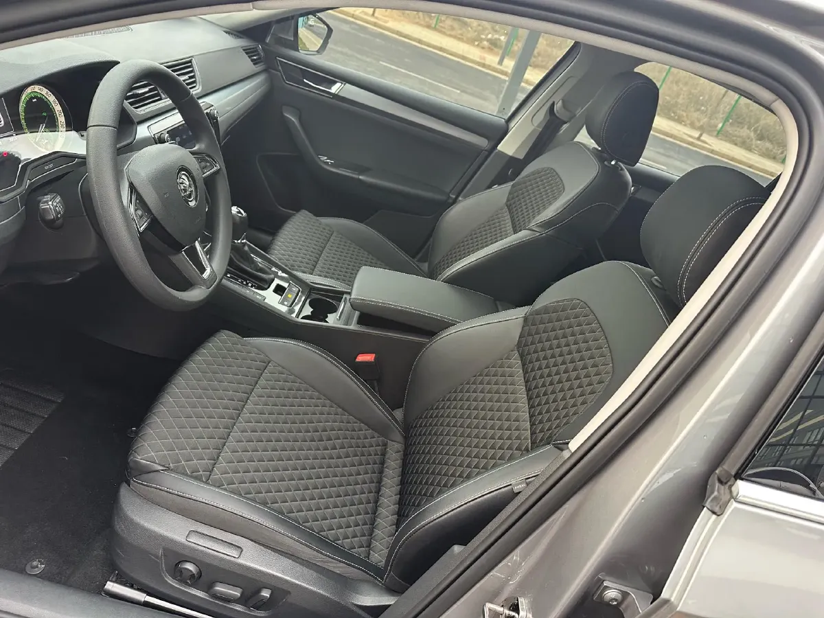 2018 Nissan Terra 2.5L 184HP L4 7AT,autocango,china used car exporter,china ev exporter,chinese used car exporter,chinese used ev exporter