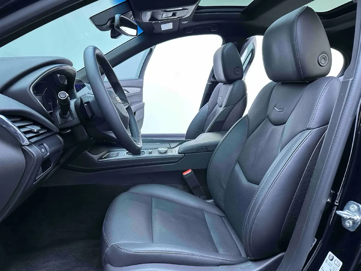 2022 Cadillac CT5 2.0T 237HP L4 10AT,autocango,china used car exporter,china ev exporter,chinese used car exporter,chinese used ev exporter