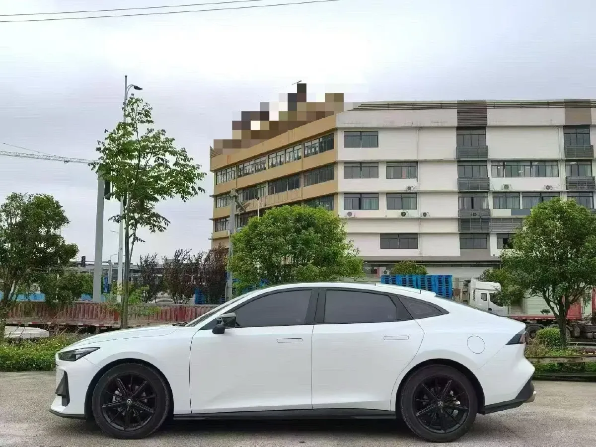 2023 ChangAn UNI-V 1.5T 188HP L4 7DCT,autocango,china used car exporter,china ev exporter,chinese used car exporter,chinese used ev exporter