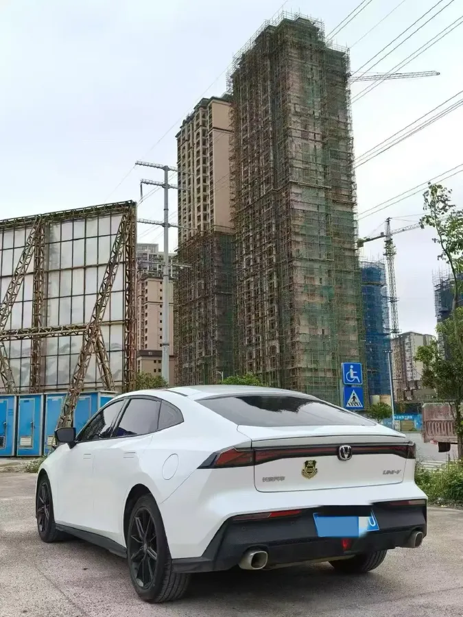 2023 ChangAn UNI-V 1.5T 188HP L4 7DCT,autocango,china used car exporter,china ev exporter,chinese used car exporter,chinese used ev exporter