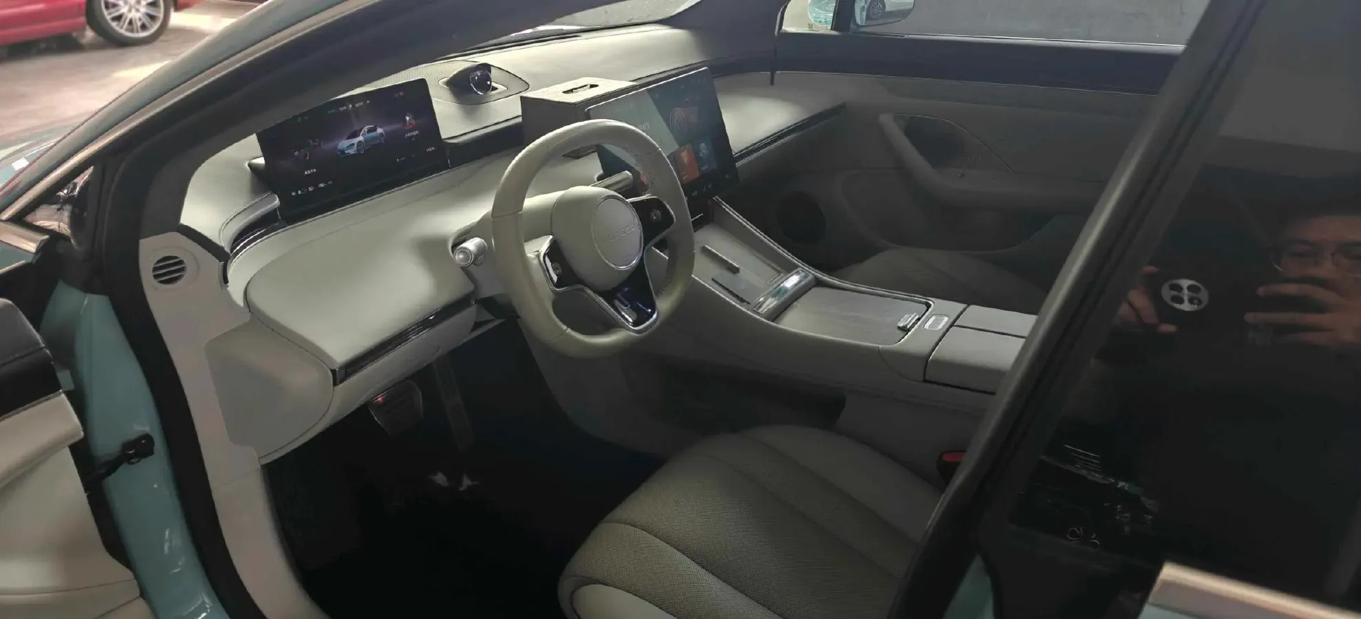 2024 Luxeed S7 BEV 82KWH,autocango,china used car exporter,china ev exporter,chinese used car exporter,chinese used ev exporter