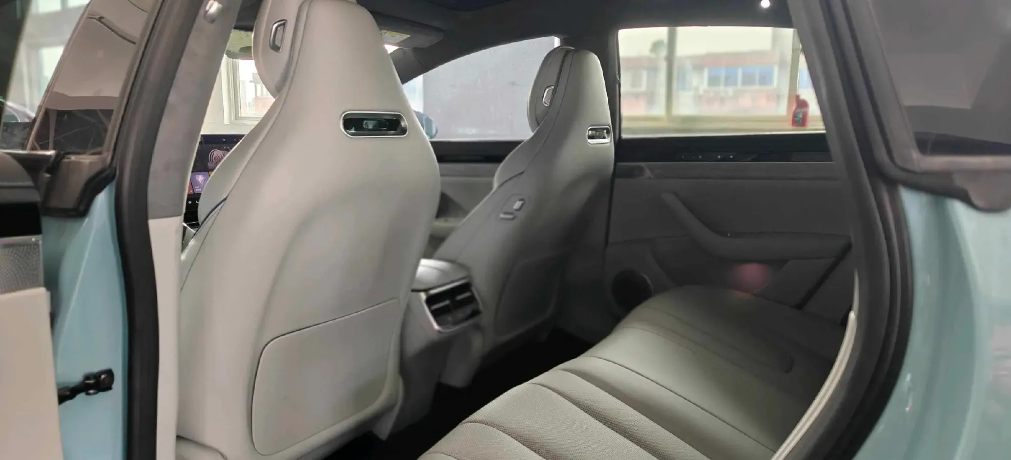 2024 Luxeed S7 BEV 82KWH,autocango,china used car exporter,china ev exporter,chinese used car exporter,chinese used ev exporter