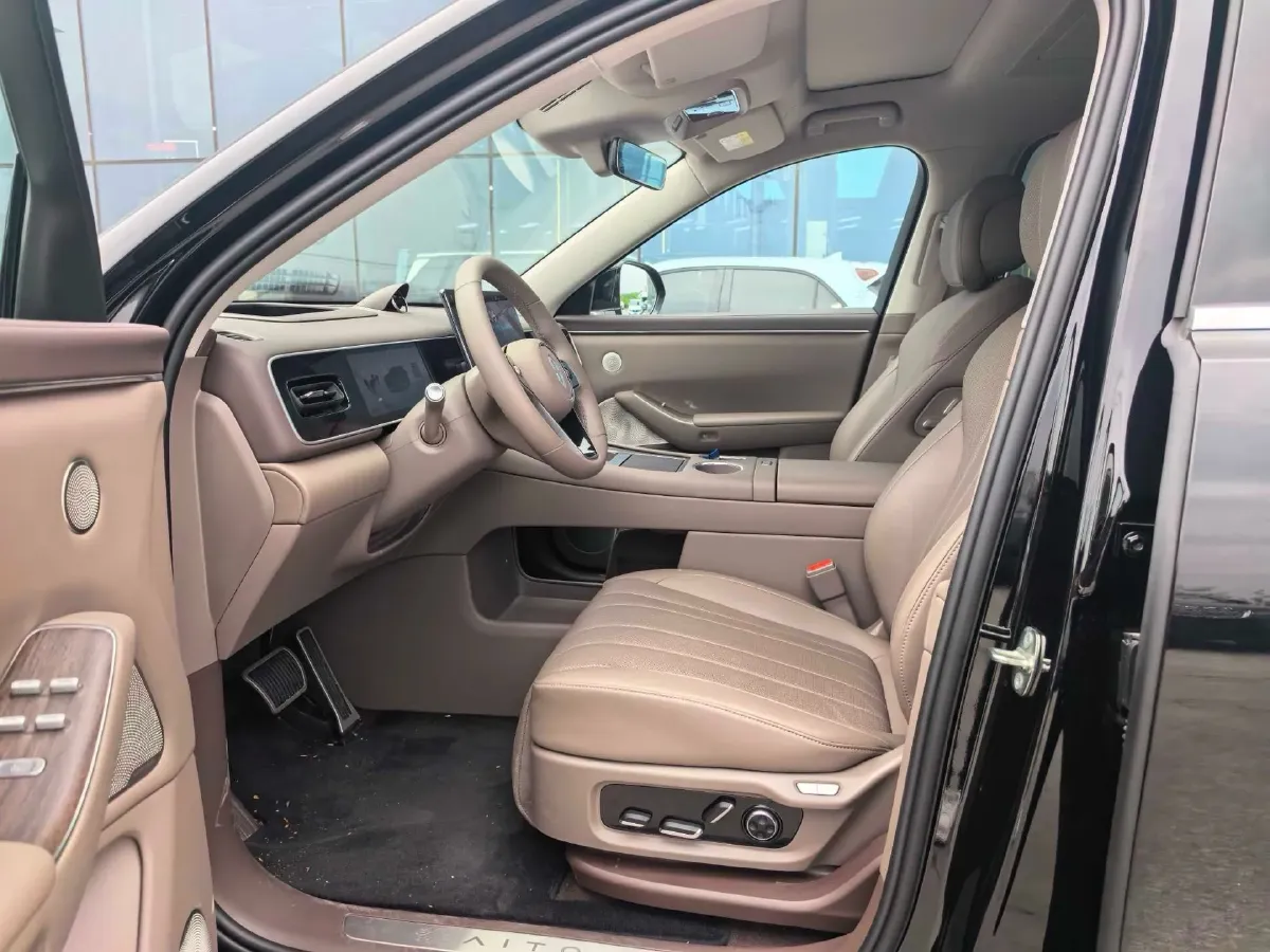 2026 AITO AITO M7 REEV 160HP REEV,autocango,china used car exporter,china ev exporter,chinese used car exporter,chinese used ev exporter