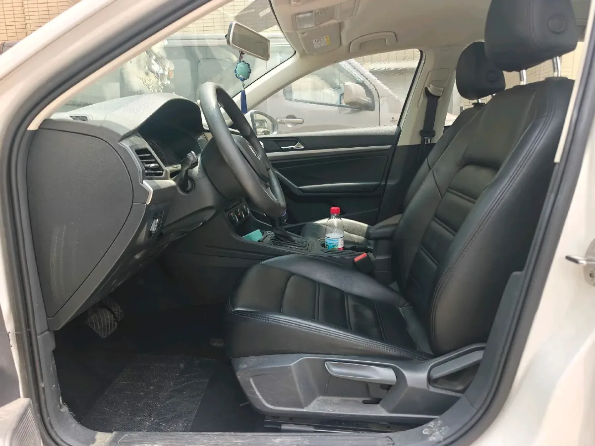 2018 Landwind XiaoYao 1.5T 163HP L4 CVT,autocango,china used car exporter,china ev exporter,chinese used car exporter,chinese used ev exporter