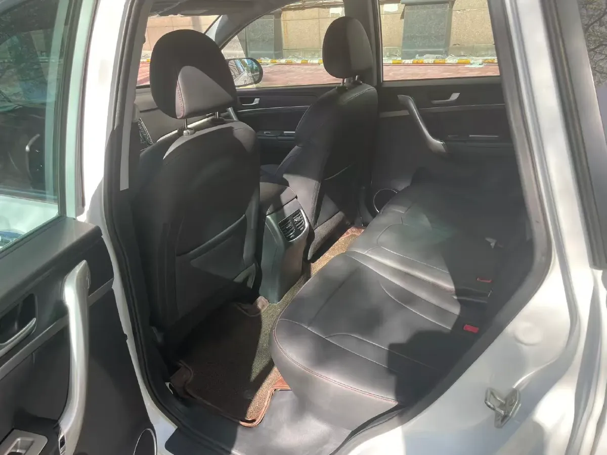 2019 Haval M6 1.5T 150HP L4 6MT,autocango,china used car exporter,china ev exporter,chinese used car exporter,chinese used ev exporter