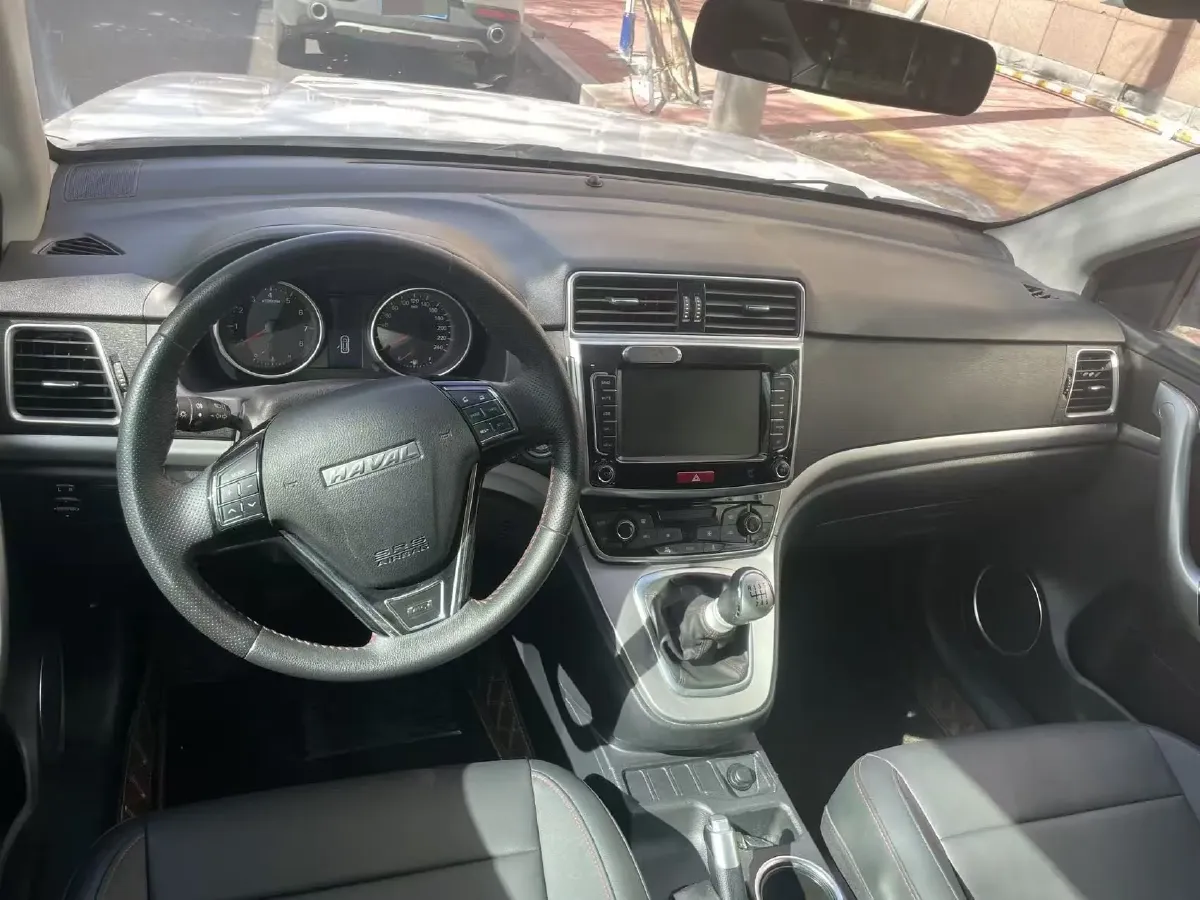 2019 Haval M6 1.5T 150HP L4 6MT,autocango,china used car exporter,china ev exporter,chinese used car exporter,chinese used ev exporter