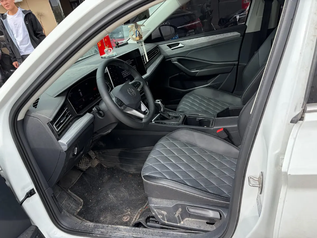 2023 Volkswagen Sagitar 1.5T 160HP L4 7DCT,autocango,china used car exporter,china ev exporter,chinese used car exporter,chinese used ev exporter