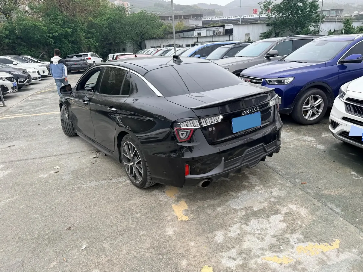 2018 Toyota C-HR 2.0L 171HP L4 CVT,autocango,china used car exporter,china ev exporter,chinese used car exporter,chinese used ev exporter