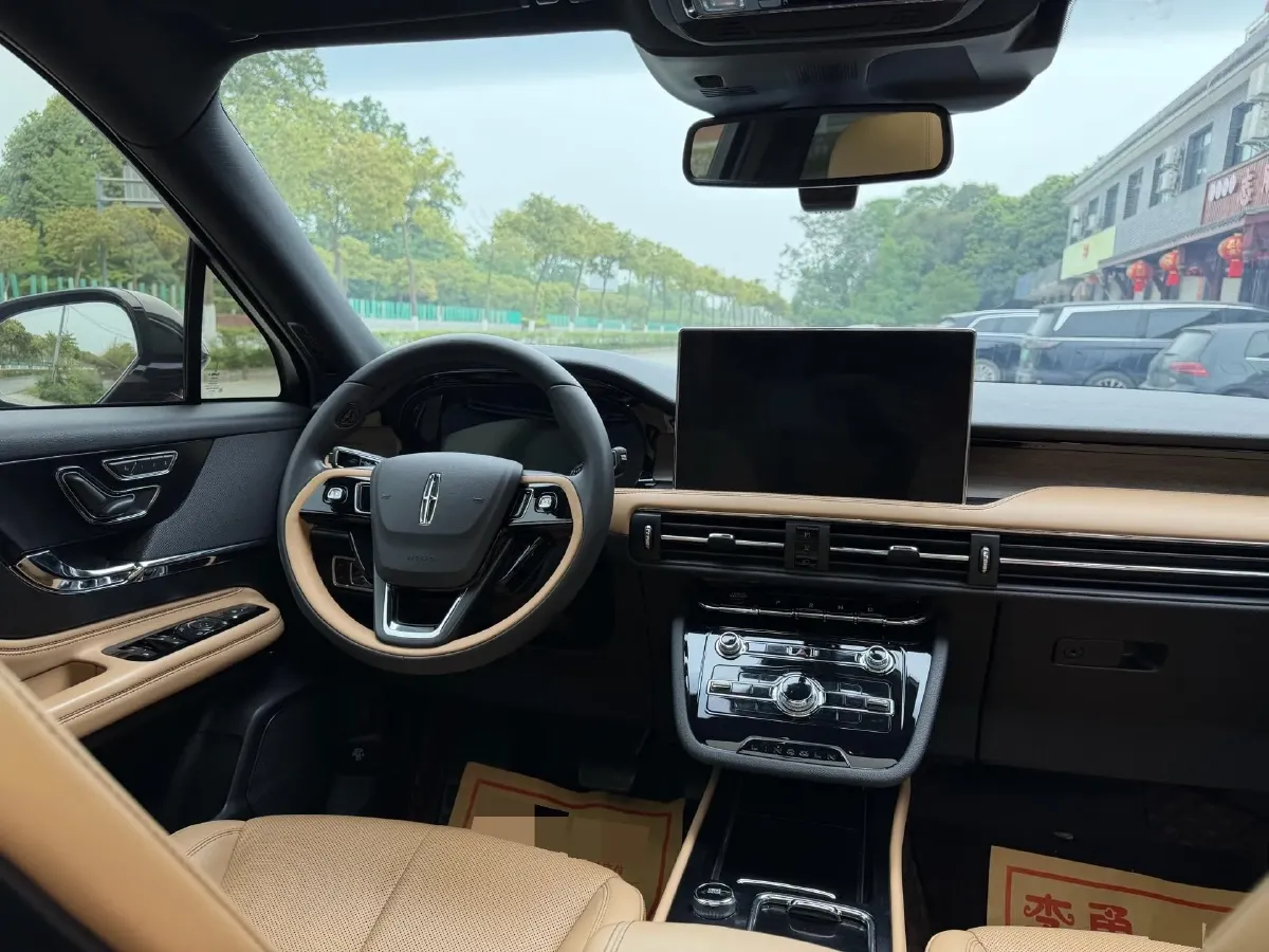 2021 Lincoln Corsair 2.0T 245HP L4 8AT,autocango,china used car exporter,china ev exporter,chinese used car exporter,chinese used ev exporter