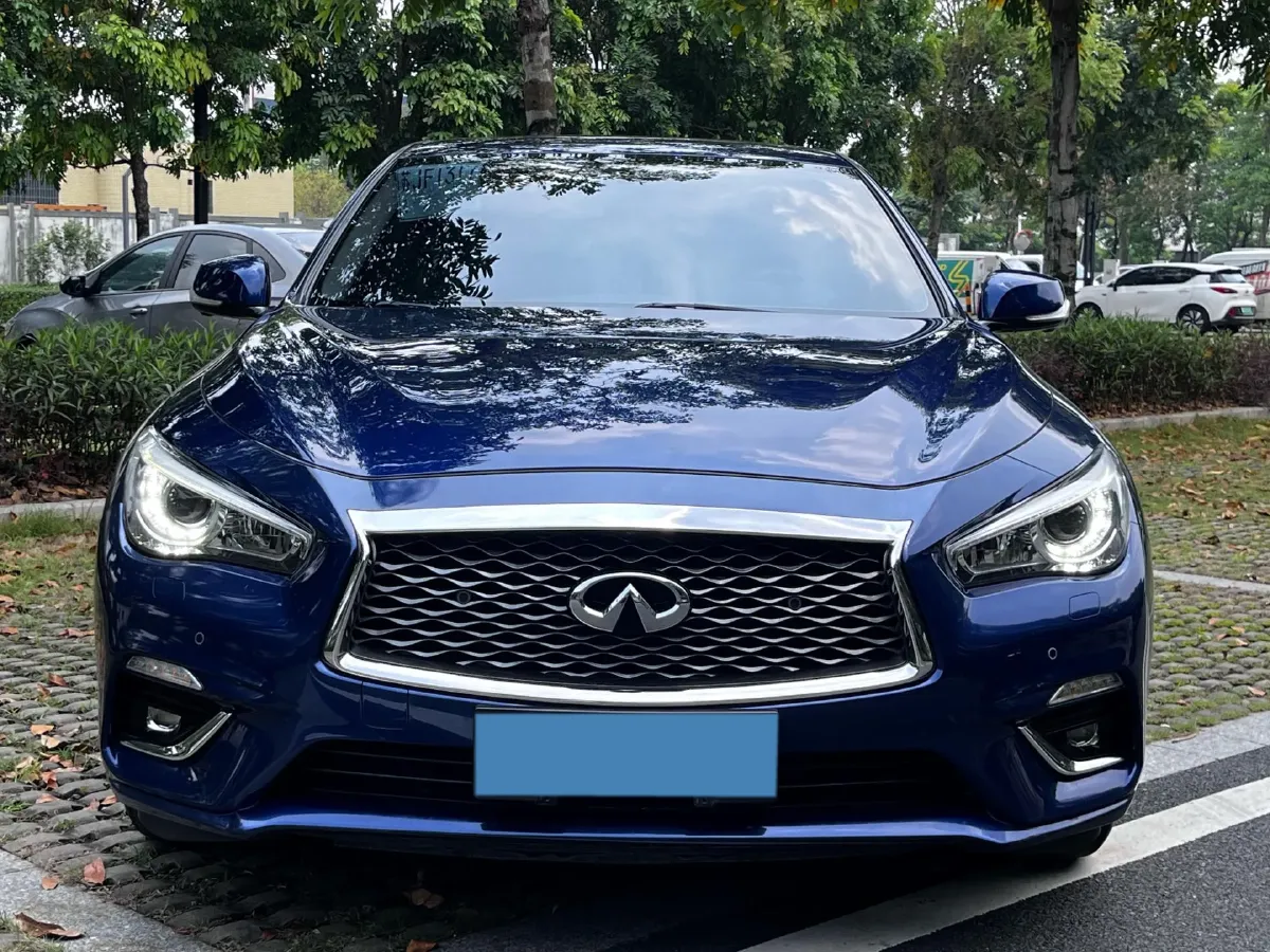 2018 Jeep Grand Commander 2.0T 265HP L4 9AT,autocango,china used car exporter,china ev exporter,chinese used car exporter,chinese used ev exporter