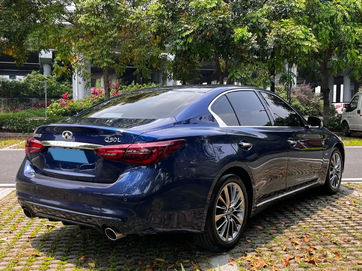 2018 Jeep Grand Commander 2.0T 265HP L4 9AT,autocango,china used car exporter,china ev exporter,chinese used car exporter,chinese used ev exporter