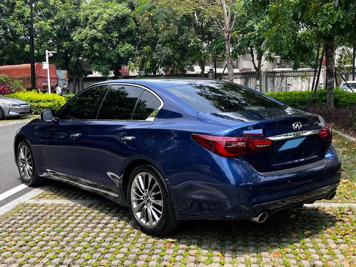 2018 Jeep Grand Commander 2.0T 265HP L4 9AT,autocango,china used car exporter,china ev exporter,chinese used car exporter,chinese used ev exporter