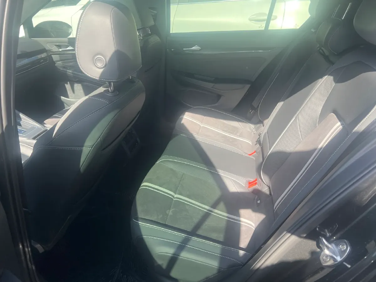 2023 Volkswagen Golf 1.4T 150HP L4 7DCT,autocango,china used car exporter,china ev exporter,chinese used car exporter,chinese used ev exporter