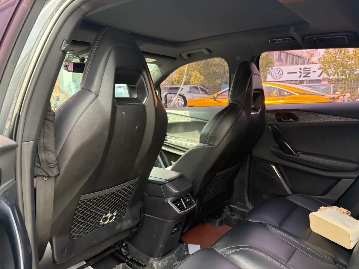 2023 LYNK&CO 06 1.5T 181HP L4 7DCT,autocango,china used car exporter,china ev exporter,chinese used car exporter,chinese used ev exporter