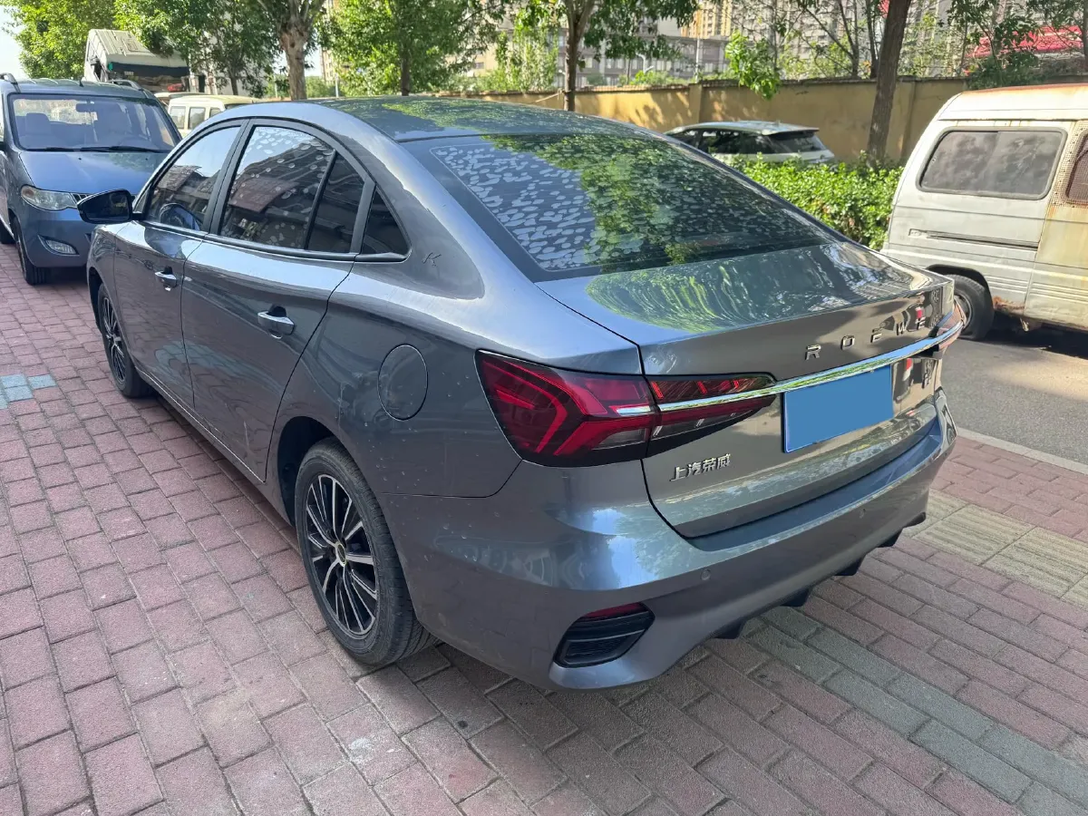 2021 Roewe i5 1.5L 120HP L4 5MT,autocango,china used car exporter,china ev exporter,chinese used car exporter,chinese used ev exporter