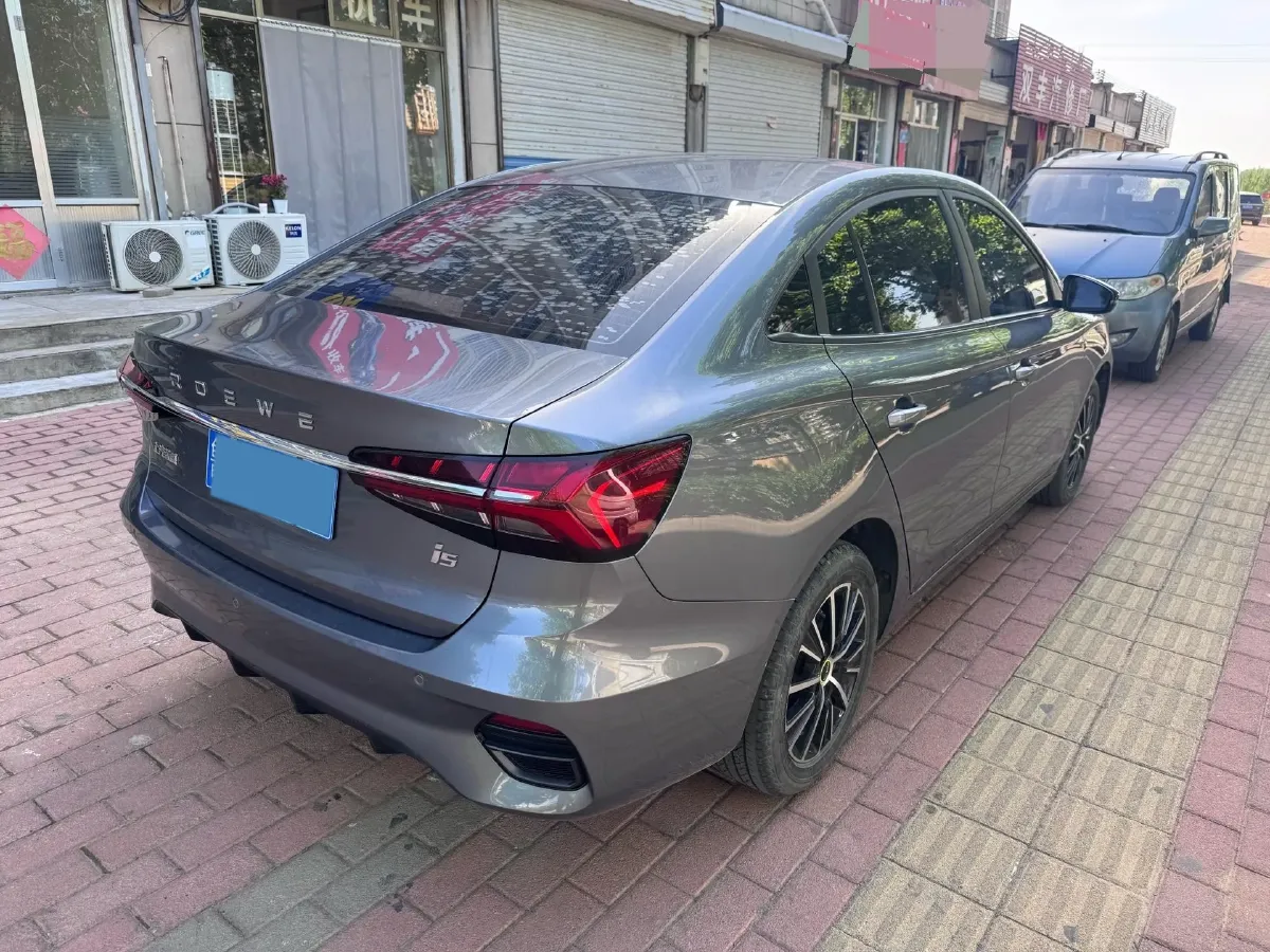 2021 Roewe i5 1.5L 120HP L4 5MT,autocango,china used car exporter,china ev exporter,chinese used car exporter,chinese used ev exporter