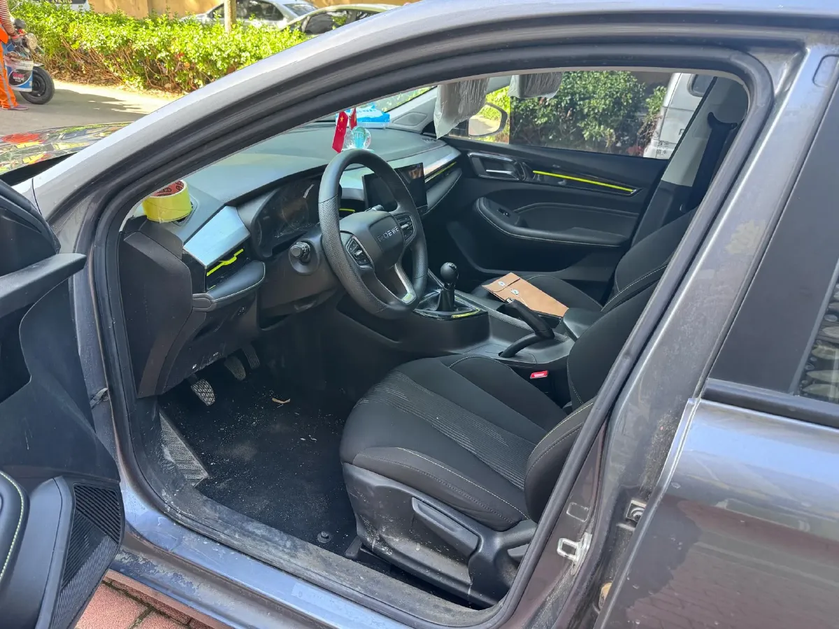 2021 Roewe i5 1.5L 120HP L4 5MT,autocango,china used car exporter,china ev exporter,chinese used car exporter,chinese used ev exporter