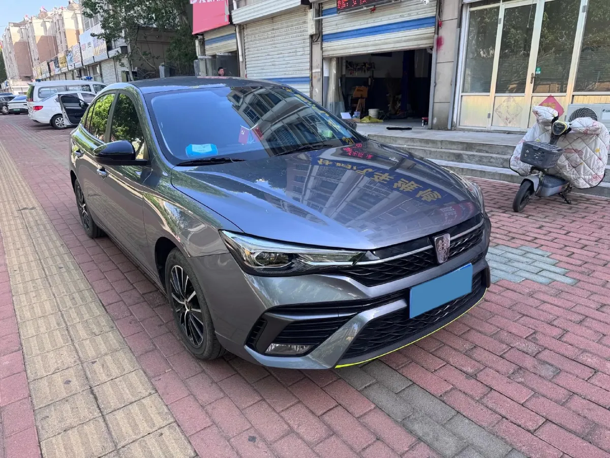 2021 Roewe i5 1.5L 120HP L4 5MT,autocango,china used car exporter,china ev exporter,chinese used car exporter,chinese used ev exporter