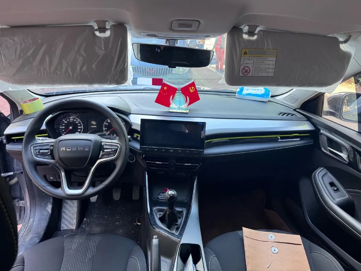 2021 Roewe i5 1.5L 120HP L4 5MT,autocango,china used car exporter,china ev exporter,chinese used car exporter,chinese used ev exporter