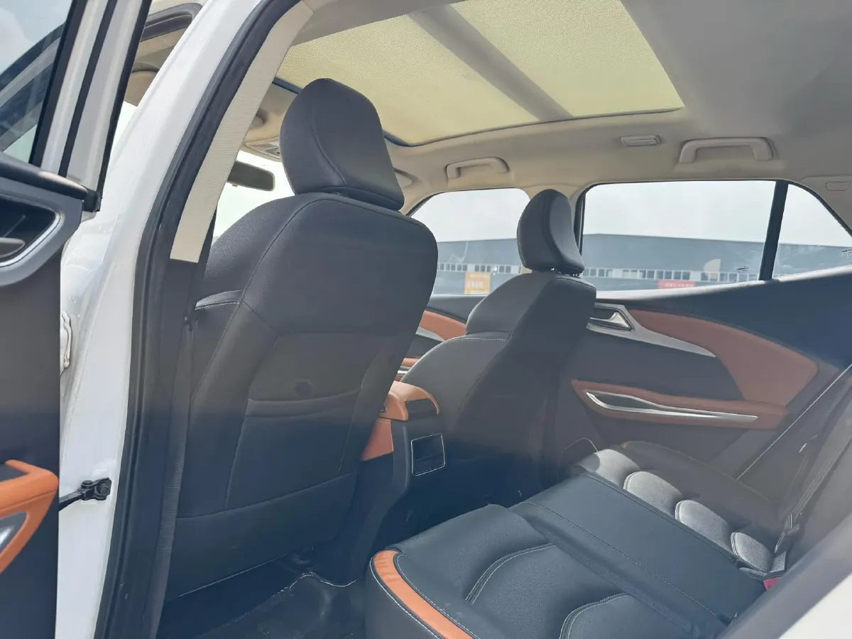 2017 Zotye T300 1.5T 144HP L4 CVT,autocango,china used car exporter,china ev exporter,chinese used car exporter,chinese used ev exporter