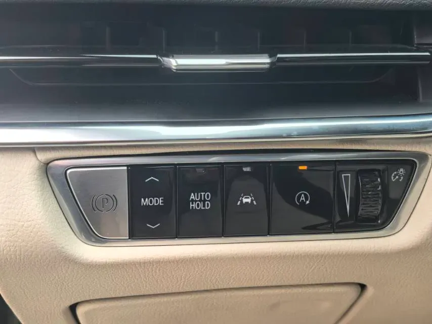 2023 Cadillac CT6 2.0T 237HP L4 10AT,autocango,china used car exporter,china ev exporter,chinese used car exporter,chinese used ev exporter