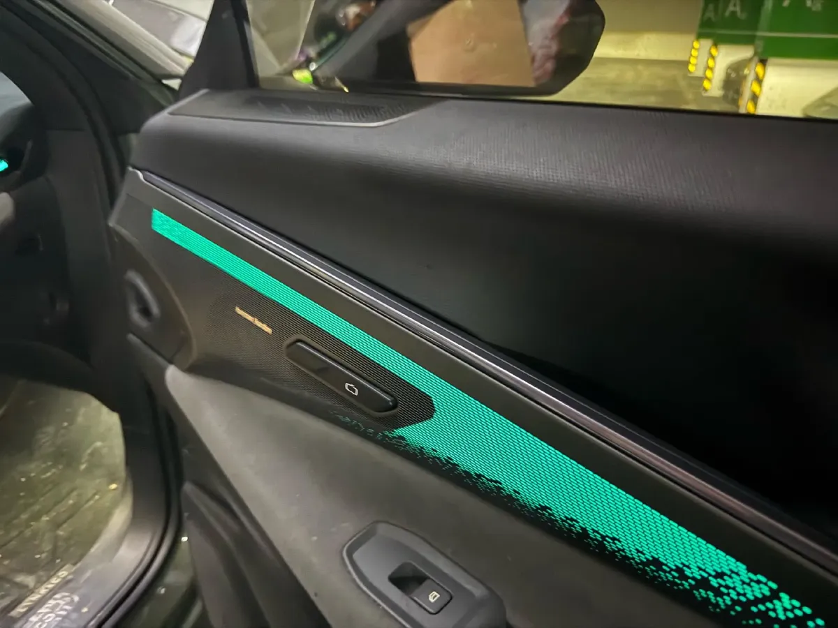 2023 LYNK&CO 08 EM-P 1.5T 163HP L4 3DHT PHEV 39.8KWH,autocango,china used car exporter,china ev exporter,chinese used car exporter,chinese used ev exporter