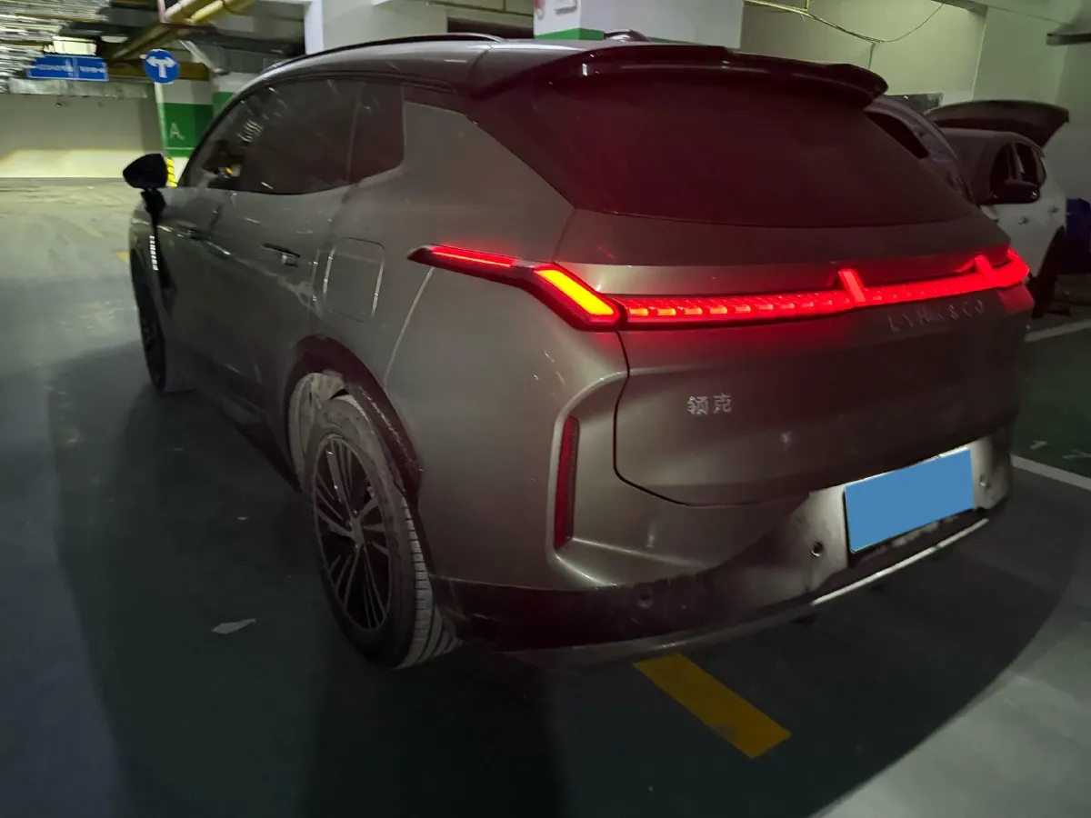 2023 LYNK&CO 08 EM-P 1.5T 163HP L4 3DHT PHEV 39.8KWH,autocango,china used car exporter,china ev exporter,chinese used car exporter,chinese used ev exporter