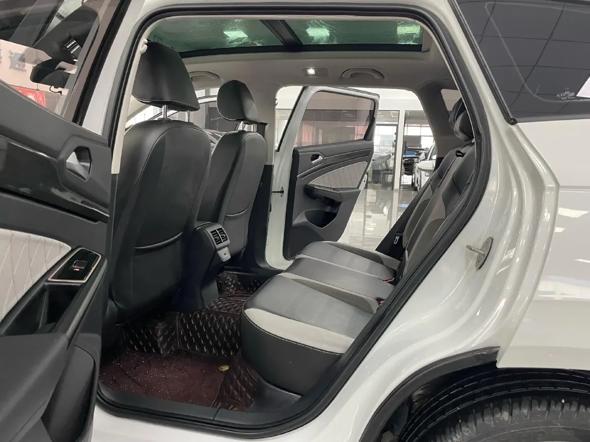 2022 Jetta VS7 1.4T 150HP L4 6AT,autocango,china used car exporter,china ev exporter,chinese used car exporter,chinese used ev exporter