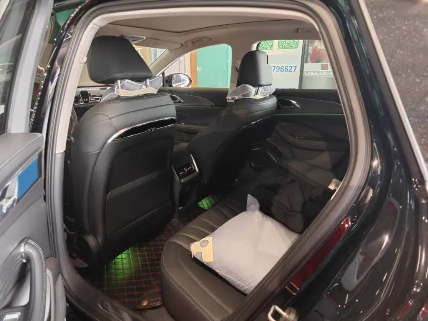 2024 HongQi H5 2.0T 224HP L4 8AT,autocango,china used car exporter,china ev exporter,chinese used car exporter,chinese used ev exporter