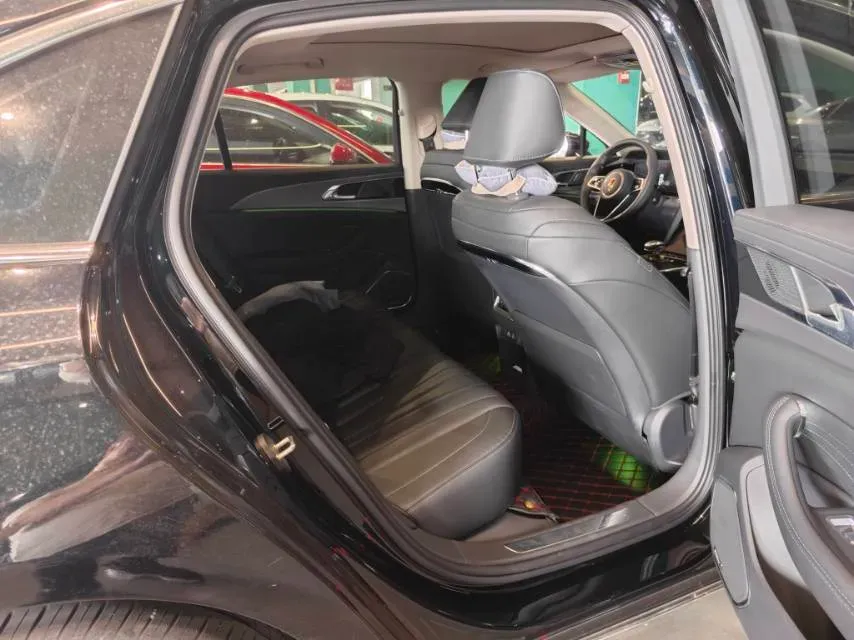 2024 HongQi H5 2.0T 224HP L4 8AT,autocango,china used car exporter,china ev exporter,chinese used car exporter,chinese used ev exporter