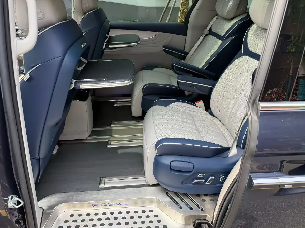 2022 Roewe iMAX8 2.0T 234HP L4 8AT,autocango,china used car exporter,china ev exporter,chinese used car exporter,chinese used ev exporter