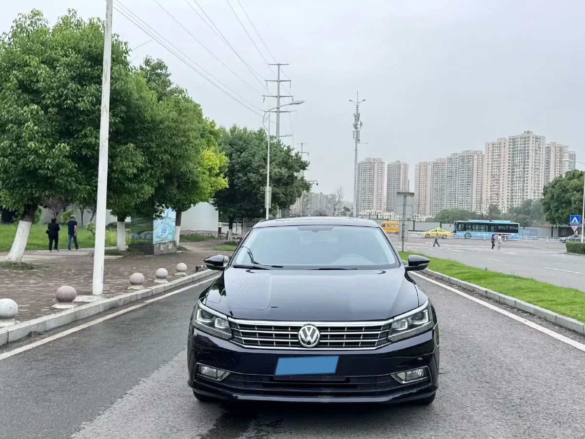 2017 Volkswagen Passat 1.8T 180HP L4 7DCT,autocango,china used car exporter,china ev exporter,chinese used car exporter,chinese used ev exporter
