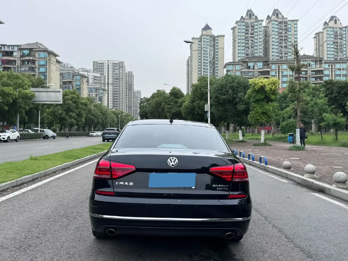 2017 Volkswagen Passat 1.8T 180HP L4 7DCT,autocango,china used car exporter,china ev exporter,chinese used car exporter,chinese used ev exporter